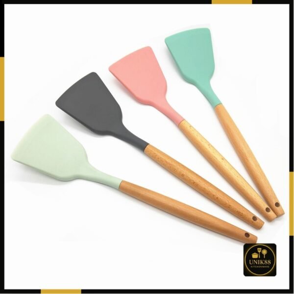 Spatula Silicone Gagang Kayu Tahan Panas
